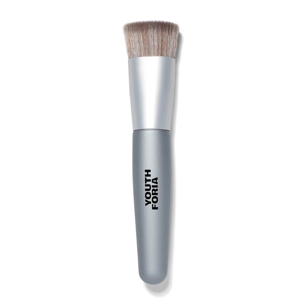 OVAL FOUNDATION BRUSH